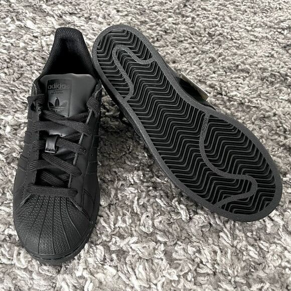 NIB Adidas Originals Kids Superstar-Foundation Sneakers - Picture 5 of 7